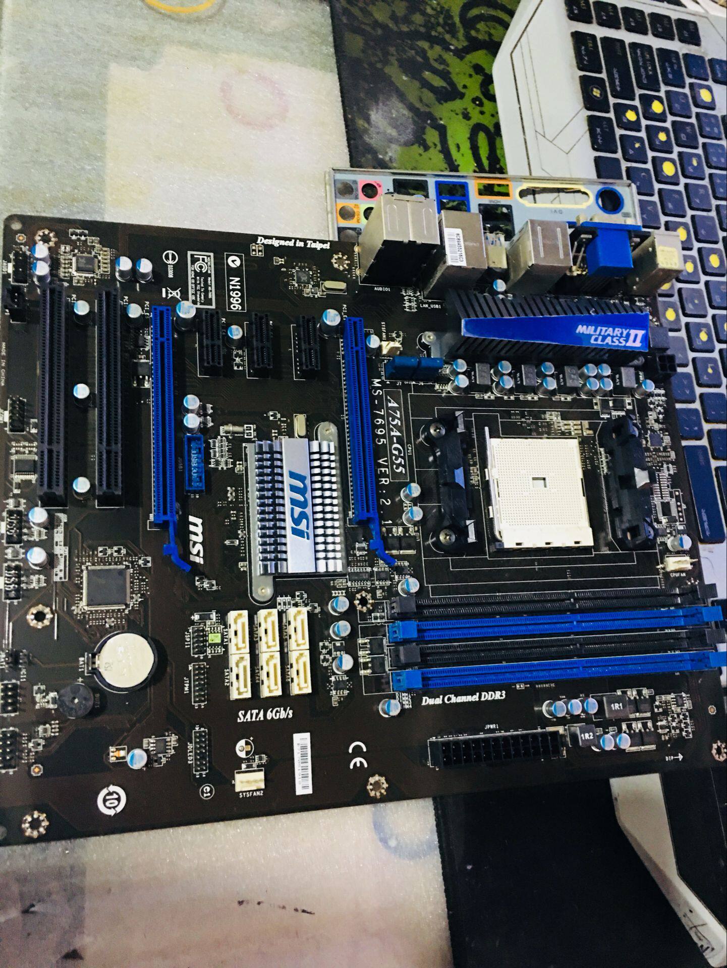 MSI microstar A75A-G35 MS-7695 VER: 1 0 FM1 USB3 0 full set display large board