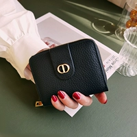 Универсальная сумка из первого слоя яловой кожи черного цвета.