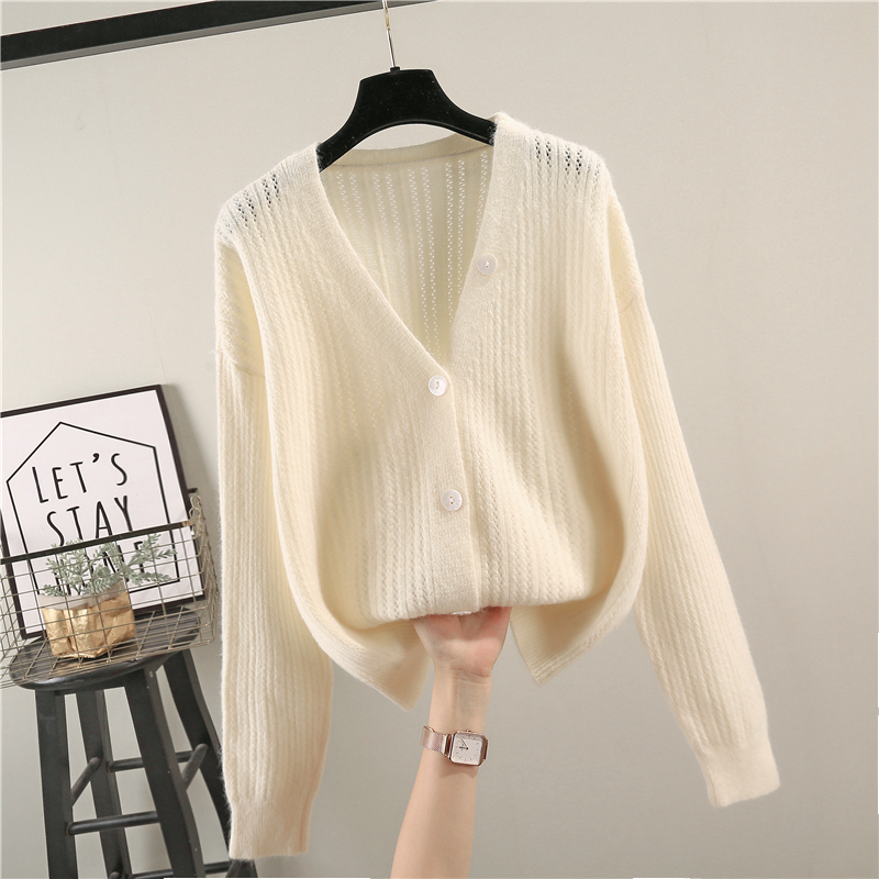 Off White2020 autumn new pattern knitting Cardigan female jacket loose coat Wear Korean version easy have cash less than that is registered in the accounts sweater female Long sleeve Solid color