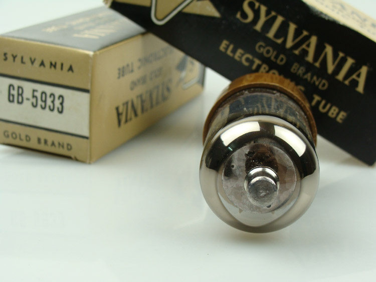  96 SYLVANIA 5933 3.jpg