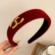 Красный бархатный обруч для волос с двойным C