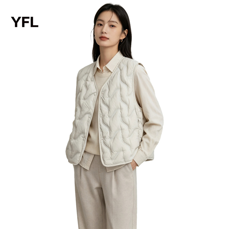 New Autumn and Winter Lightweight Reversible down Vest for Women, Short Style for Petite Figures, Fashionable Loose Old Money Style V-Neck Jacket New Autumn and Winter Lightweight Reversible down Vest for Women, Short Style for Petite Figures, Fashionable Loose Old Money Style V-Neck Jacket