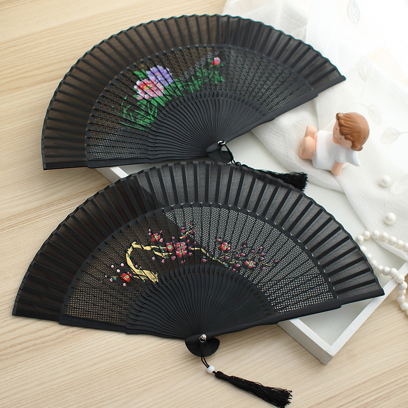 (Miao Yan) silk hand-painted Chinese style folding fan female fan ancient style gift fan bamboo carving black craft fan