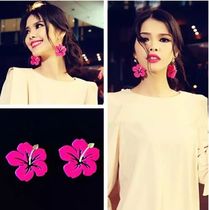 Seaside holiday style exaggerated Rose Red big flower earrings temperament Korean personality versatile earrings Net red earrings female