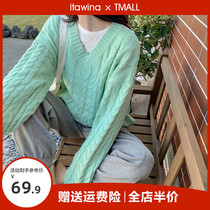 Blouses design feeling small crowdwomen in green sweater with a touch of sweet and beautiful Dont make early Spring Festival 2022 New spring and autumn