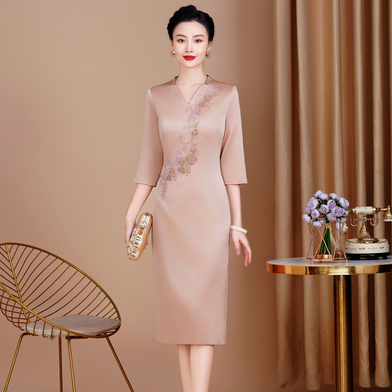 2026 New Style Summer Wedding Banquet Dress for Mother-In-Law, Can Be Worn Casually, High-End Light Luxury Wedding Banquet Dress with a Sense of Sophistication 2026 New Style Summer Wedding Banquet Dress for Mother-In-Law, Can Be Worn Casually, High-End Light Luxury Wedding Banquet Dress with a Sense of Sophistication