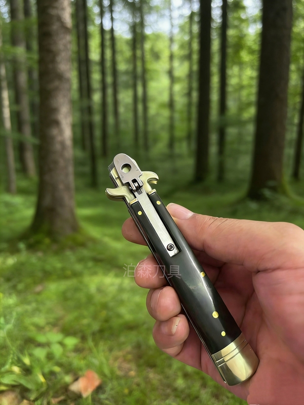 Plus Model Italian Akc Mafia D2 High-Speed Steel or Damascus Steel Natural Classic Outdoor Knife Handle Plus Model Italian Akc Mafia D2 High-Speed Steel or Damascus Steel Natural Classic Outdoor Knife Handle