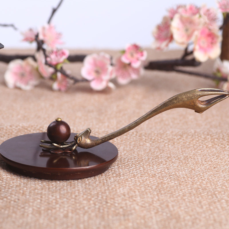 Small deer pot fork Pure copper pot lid fork Japanese iron pot accessories retro bamboo fork Xiang deer horn pot holding pot with tea set