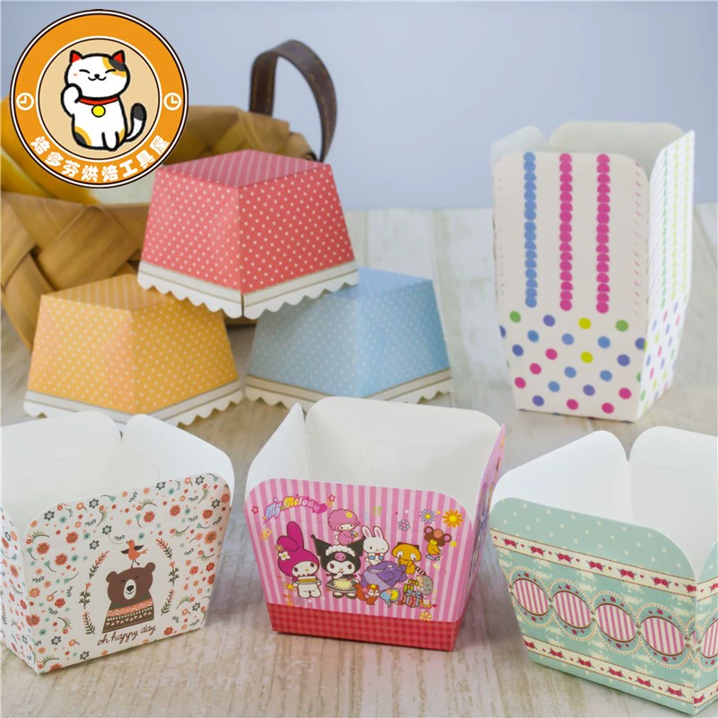 Hokkaido Qifeng Paper Cup Baking Square Muffin Cup Cake Cup Cake Khuôn dùng một lần Cup Cup Chủ - Tự làm khuôn nướng