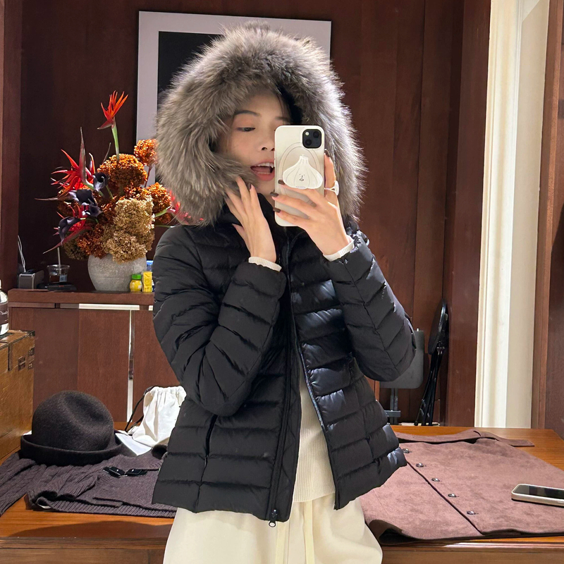 95% White Duck down 2026 New Big Head Pattern Slim Waist Raccoon Fur Collar Thirteen Rows Ribbed down Jacket for Women with Waist Slimming Effect