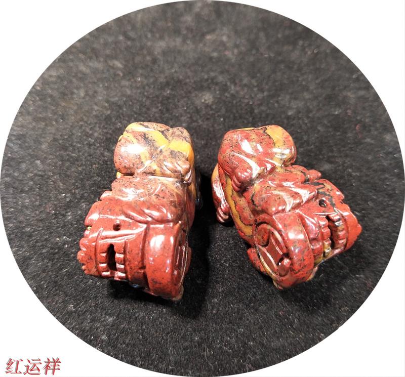 Đặc biệt đích thực hot bán Quế Lâm gà máu ngọc bích cặp mặt dây chuyền nhỏ couple couple pendant tinh khiết ngọc tự nhiên đồ trang sức vòng tay đá ngọc bích