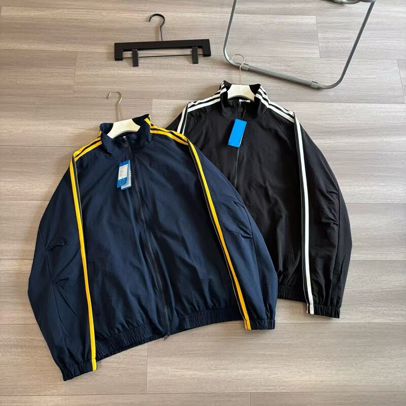 26Ss New Autumn Collection! the Seersucker Texture Has a High-End Feel! Retro Sports-Style Couple's Jacket 26Ss New Autumn Collection! the Seersucker Texture Has a High-End Feel! Retro Sports-Style Couple's Jacket