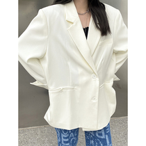 Small lazy black suit jacket female spring and autumn design sense of loose temperament leisure 2021 new Korean version of the suit