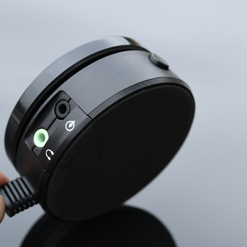 Speaker headset switcher controller converter 1-in 2-out switching-in-two-out audio conversion adjustment switch