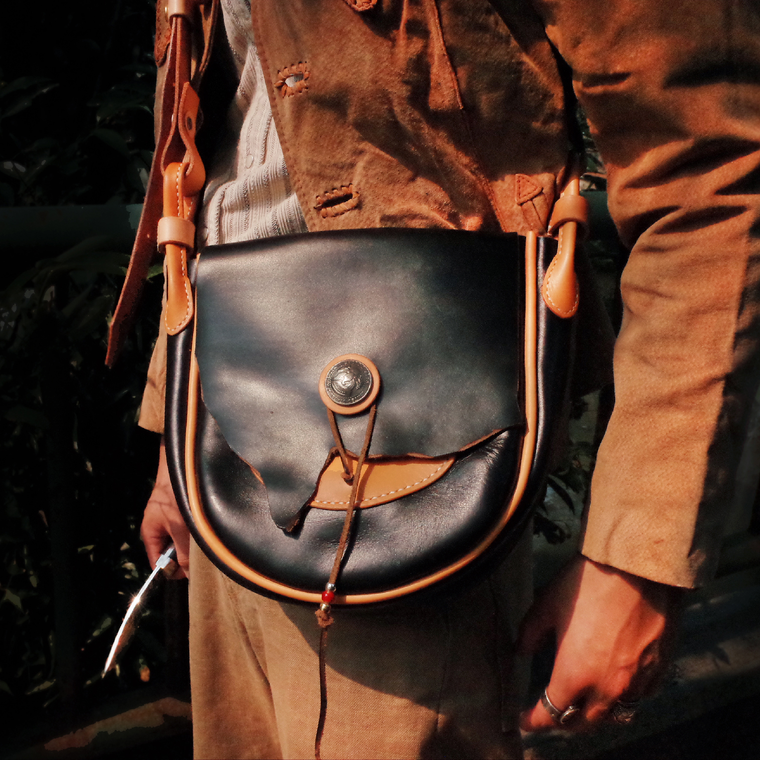 Old Vendor Leather Vintage Vegetable Tanned Leather North American Indian Chief Herbal Vintage Shoulder Bag Leather Shoulder Bag