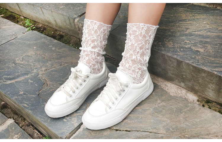 Vớ ren nữ mỏng công chúa ren phiên bản Hàn Quốc của vớ lưới rỗng đặt retro hoang dã trong đống vớ vớ bàn đi trong nhà