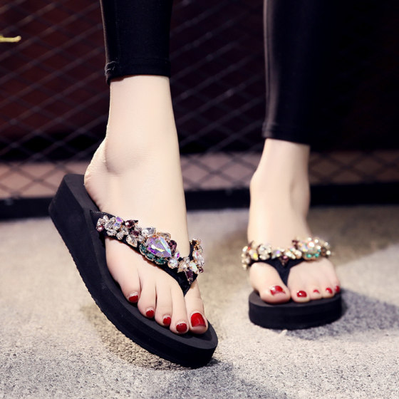 网红2025高跟串珠水钻拖鞋女夏时尚外穿防滑夹脚凉拖鞋沙滩人字拖