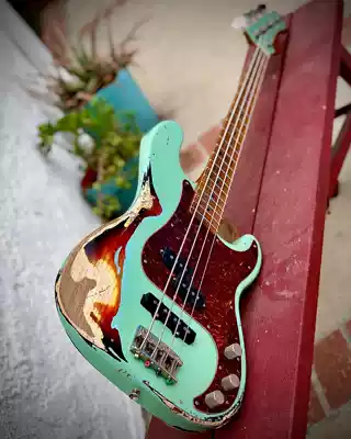 Deep BASS agent Shabat American handmade electric BASS Panther series surf green PJ four string BASS