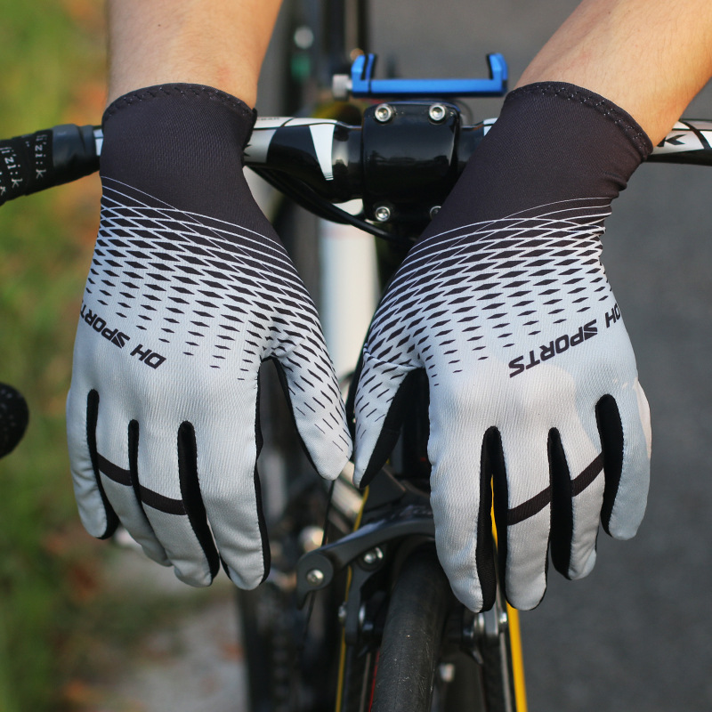 Cycling gloves refer to the male and female general bicycle Spring and Autumn Outdoor Motorcycle Fishing Spring and Breakthrough