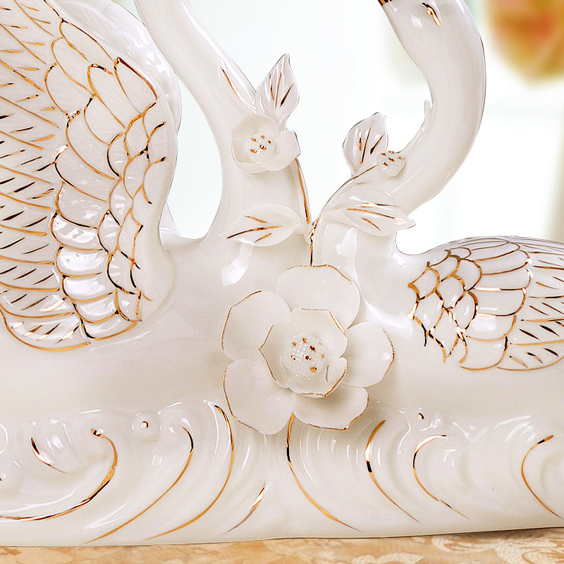 Mr. Ceramics white swan animal furnishing articles of handicraft wedding gift European - style home sitting room adornment is placed