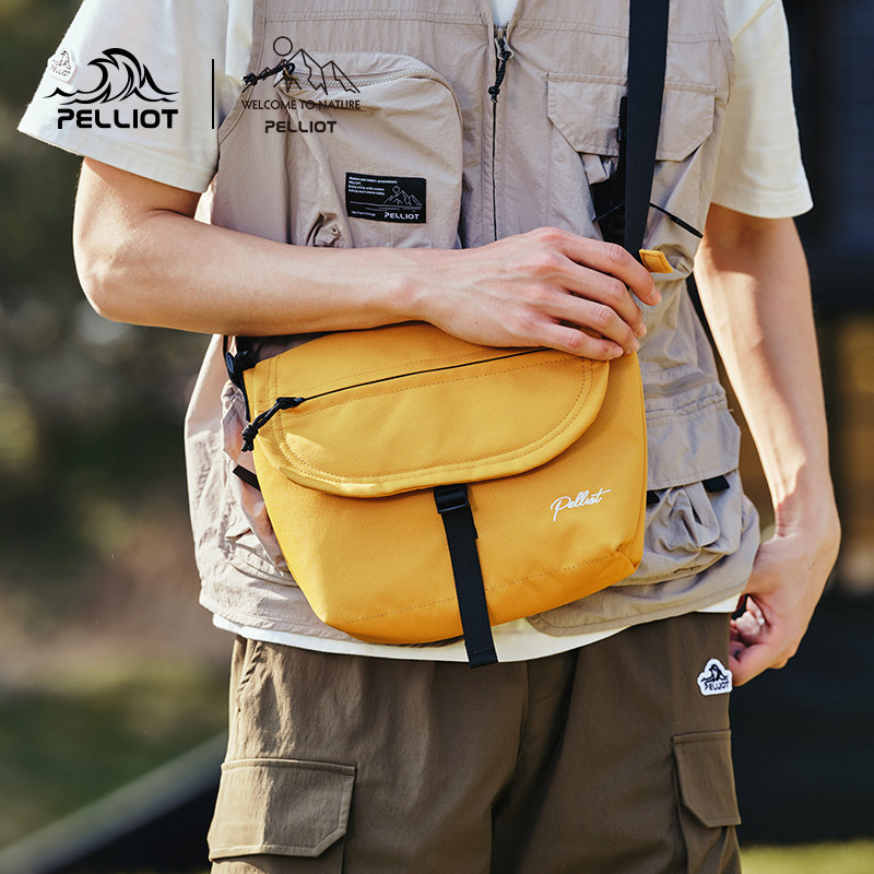 (Mountain Department) Berhi and the new slanted satchel men and women with the same summer portable large capacity single shoulder waterproof Postbag-Taobao