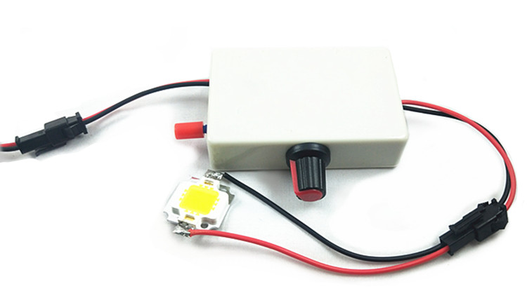 LED flash flash flash 12VDC power Flash frequency 1-3 adjustable car tail light modification