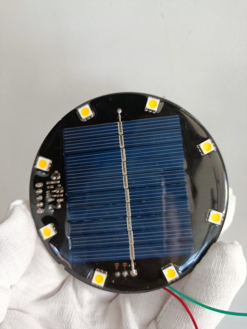 ソーラーLEDライトパネル用防水コントローラ一体型基板とは何ですか？ V充電池には良い部品も悪い部品も含まれていません。写真撮影の際は注意してください。