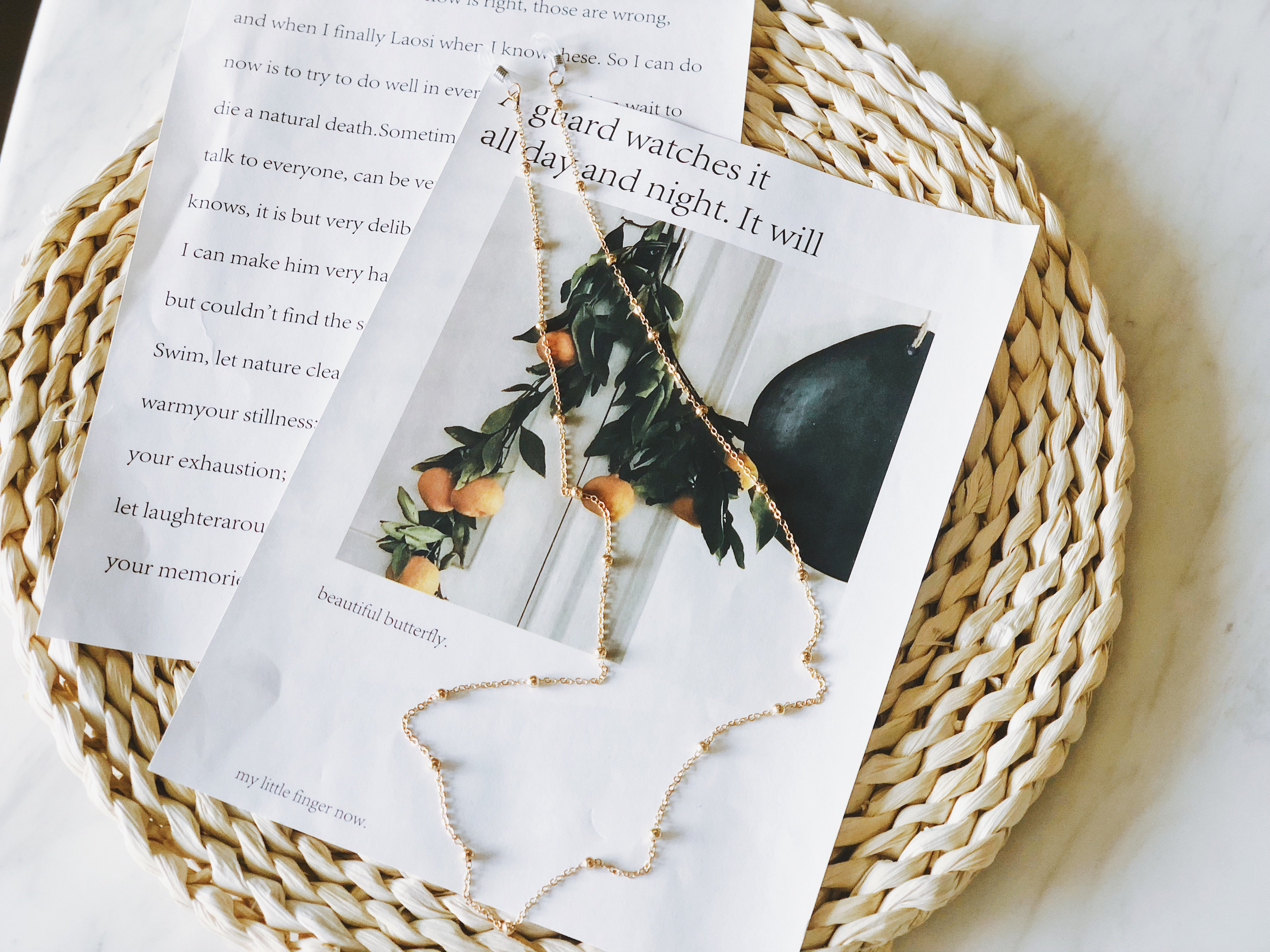 Phiên bản tiếng Hàn của retro retro gió gió mạng vành đai đỏ đeo kính nữ đeo cổ kính râm chuỗi nam ulzzang kính đen