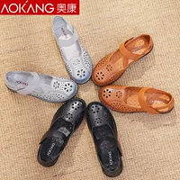 Летние туфли на плоской подошве, комфортные легкие тапочки в стиле Crocs, удобны для женщин в возрасте, из натуральной кожи, для среднего возраста