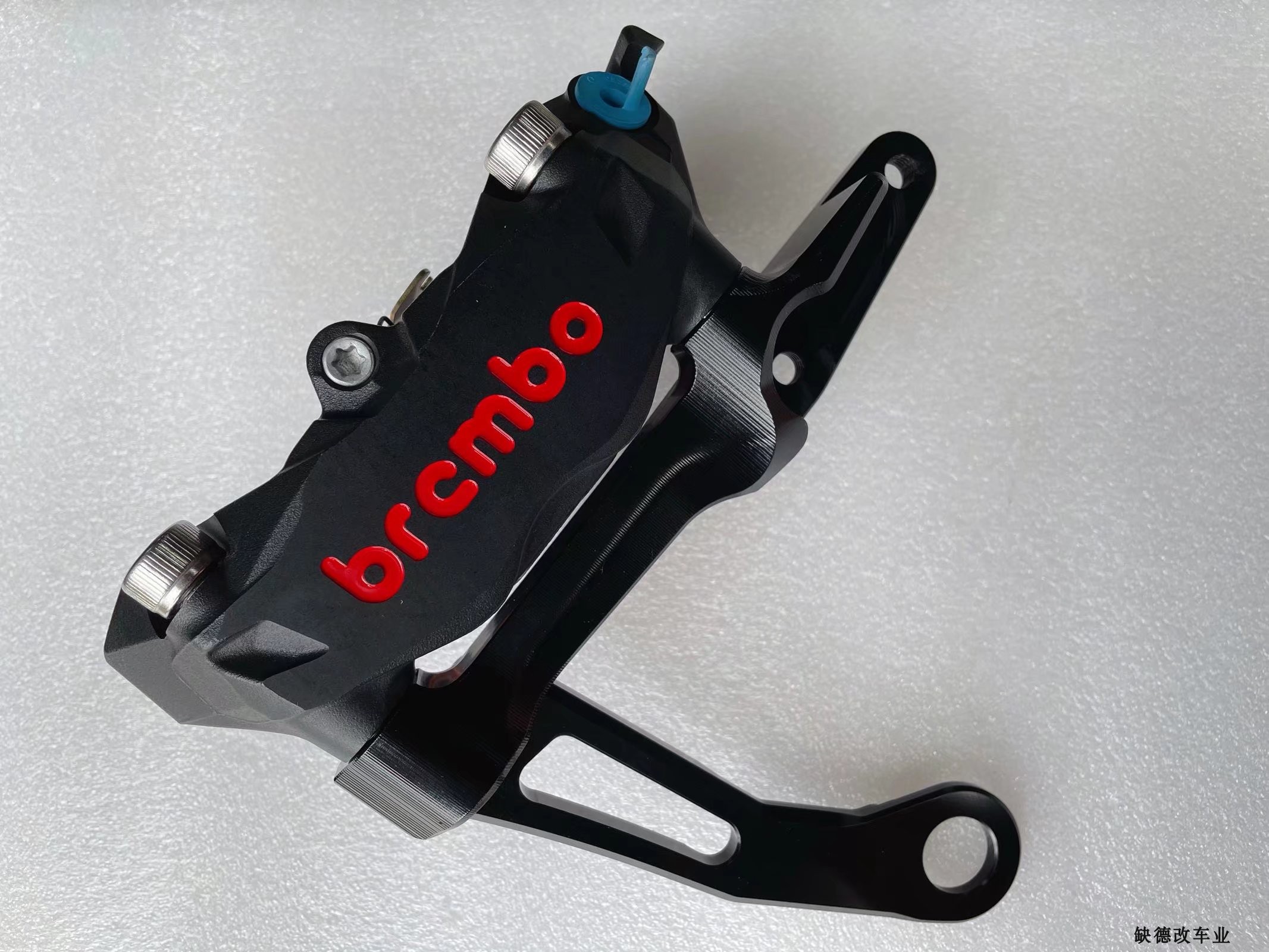 Suitable for Kawasaki Z Ninja Ninja400 large radiation caliper connection code brake pump transfer code lock point 100MM