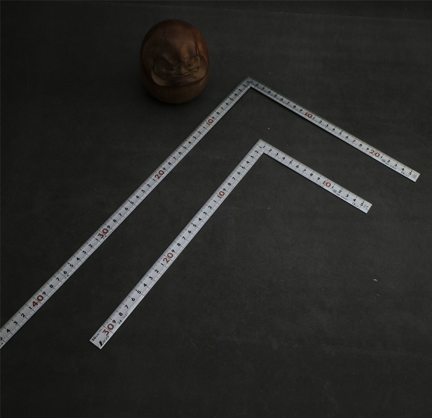 Japanese affinity masterpiece Woodworking angle ruler Advanced hand-made right angle ruler Turning ruler Metal worker left hand 30 50cm