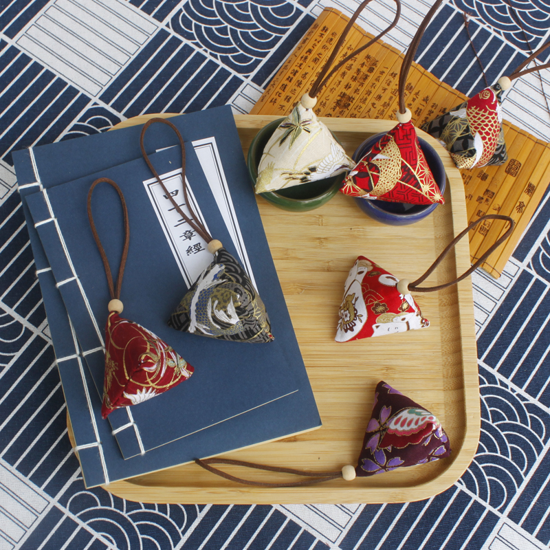 Mid-Autumn Festival fragrant bag diy material bag Agrass rice dumplings scents of scents made of flowing Su Crushed Floral Bouquet Artisan handmade fragrant bag customized