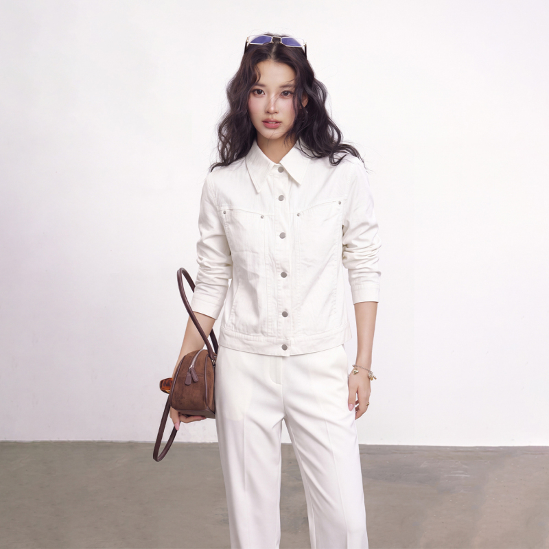 Nextdawn Twilight Workwear White Short Padded Shoulder Jacket for Women, Slim Fit Turn-Down Collar Workwear Top for Autumn