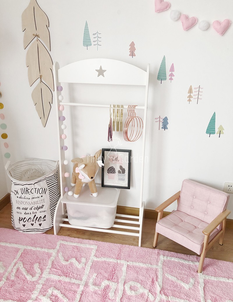 Milky vườn ins phòng trẻ em sao trắng sàn giá Bắc Âu rắn gỗ lưu trữ giá áo - Kệ kệ để giày thông minh