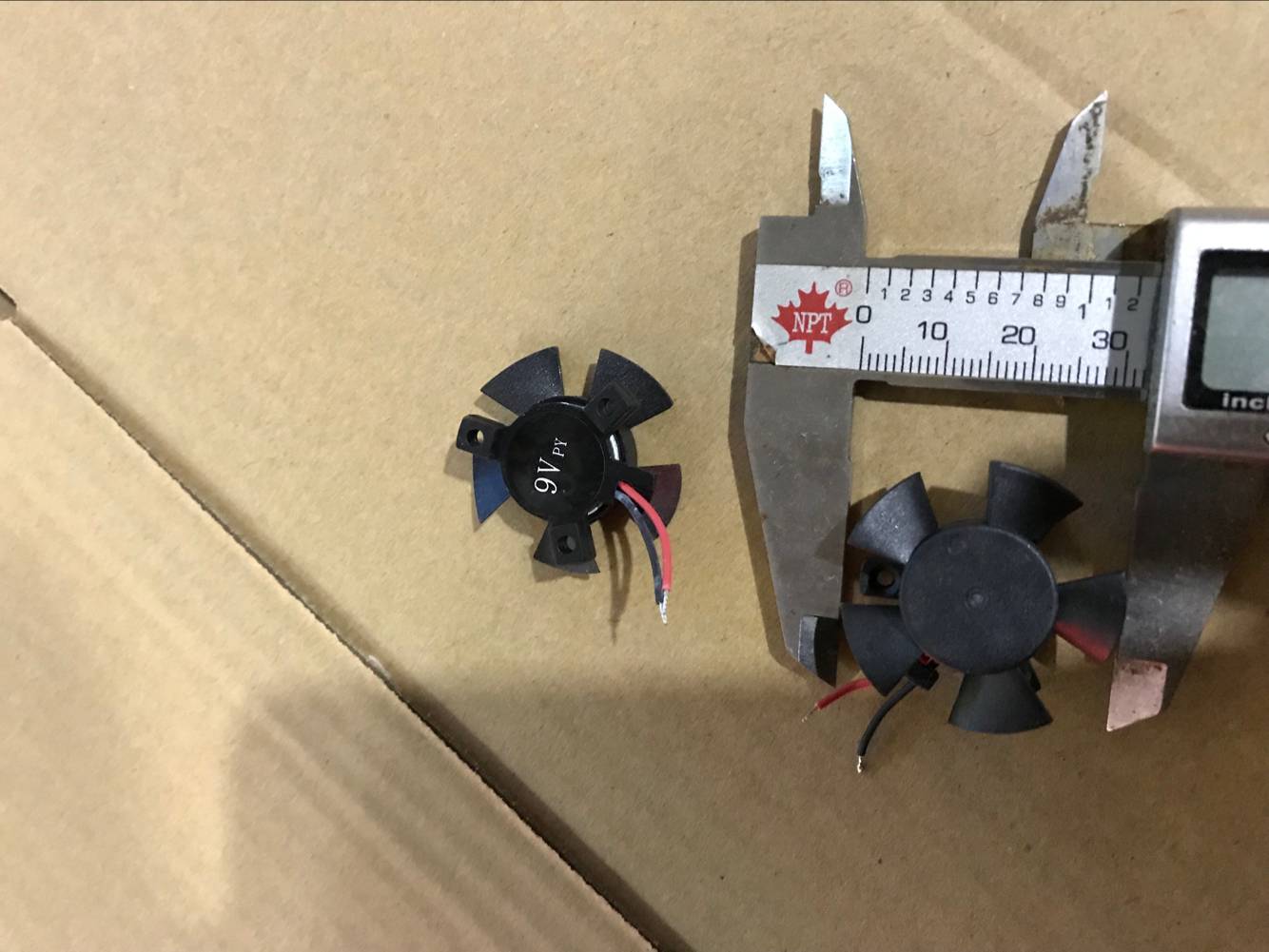 LED lights cooling fan 3010 DC 6V 12V high foot 4010 stand 0 1A11000 rotation 9V