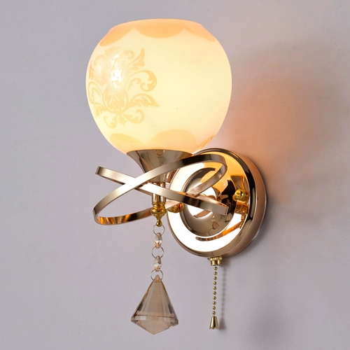 Бра для кровати, современный и минималистичный фонарь для гостиной для беседки, креативный светодиодный переключатель для коридора, в американском стиле