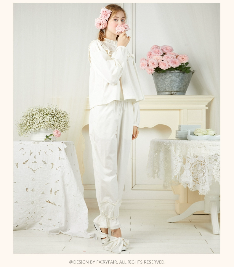 Ladies House 2018 Thu Đông Phong cách mới Cổ tròn Trắng Ren dài tay Cotton Bộ đồ ngủ trên và dưới shop quần áo nữ