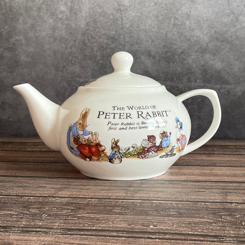 Peter Rabbit New Model Exported to the Uk Bone China Medium Capacity Rounded Afternoon Tea Pot Coffee Pot Peter Rabbit