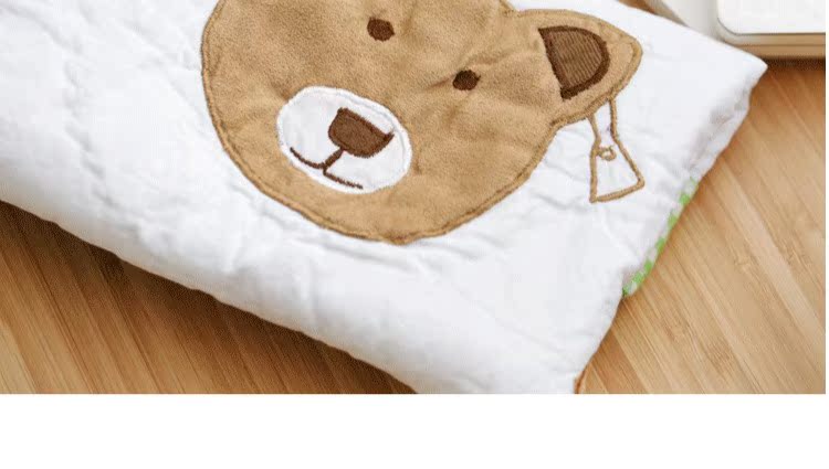Thế giới bông phim hoạt hình đáng yêu thêu tay vá bông khâu gối gối trẻ em ở trường mẫu giáo - Gối trường hợp gối bầu