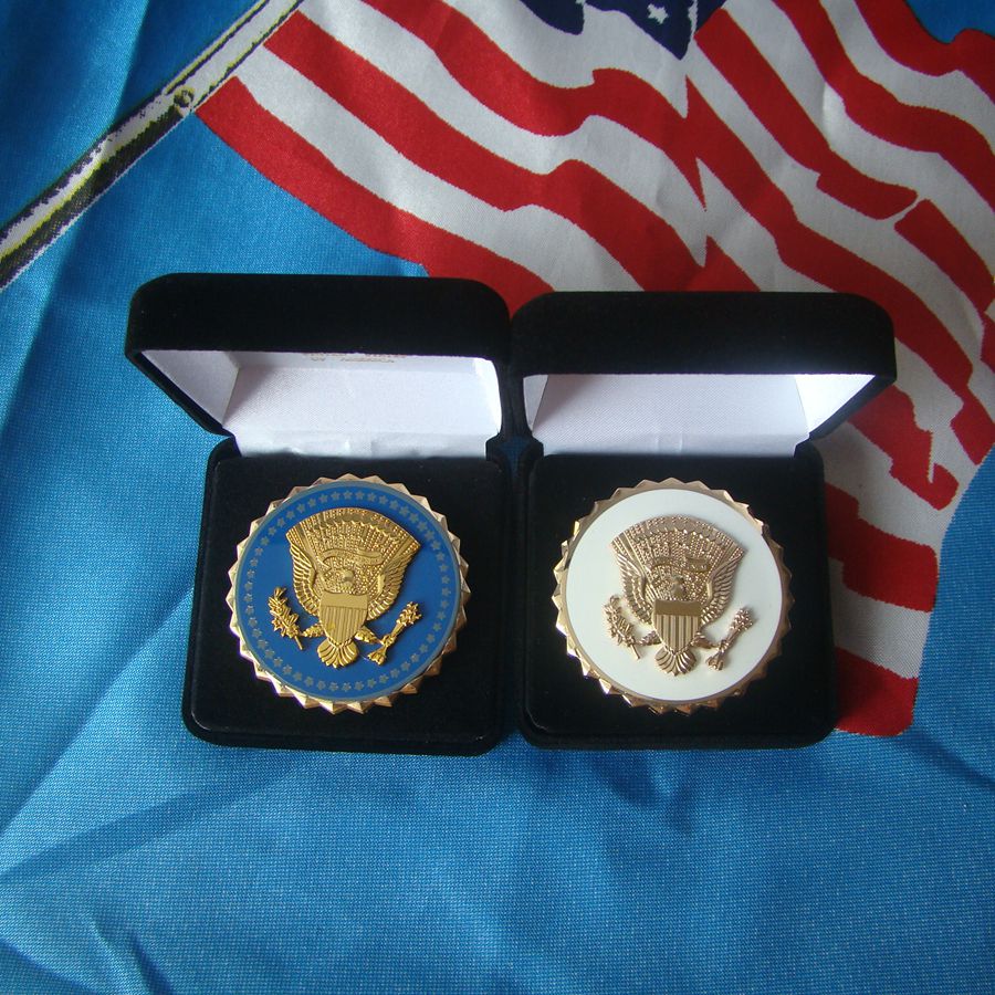 Metal badge US Presidential Service Identification Badge Medal Military Fan Dress Uniform with badge Pure Copper gift box