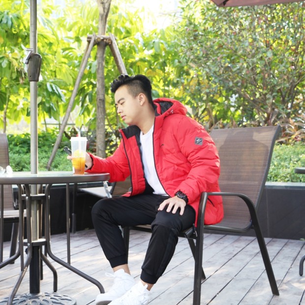 贵人 鸟 男装 正品 2017 mùa đông mới thể thao nhanh khô và áo khoác giải trí trùm đầu xuống 2075061 - Thể thao xuống áo khoác áo phao dáng ngắn