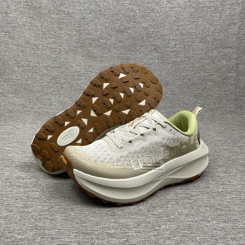 The Texture Is Amazing! Traceable Couple's Running Shoes with Thick Soles, Cushioning, Rebound, Casual Sports Shoes, Breathable and Non-Slip The Texture Is Amazing! Traceable Couple's Running Shoes with Thick Soles, Cushioning, Rebound, Casual Sports Shoes, Breathable and Non-Slip