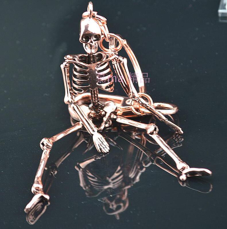 Mcqueen Skeleton Skeleton Waist Hanging Car Keychain for Women and Men Circle Keychain Pendant Creative Birthday Gift