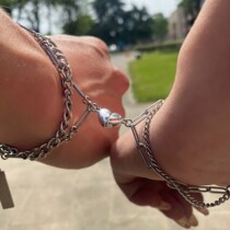 Bestie Bracelet with Suction Power HEART ACTION MAGNET LOVING COUPLE SUCTION LOVERS BRACELET WITHOUT FALLING COLOR COUPLES HAND RING GIFT