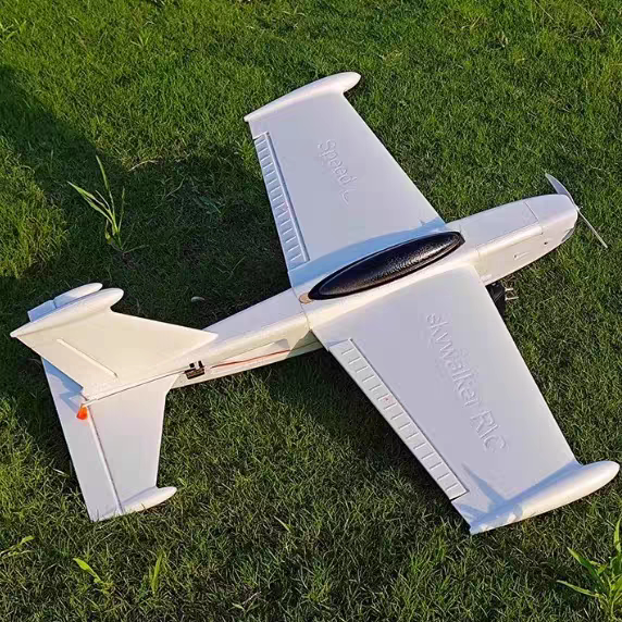 Skywalker Speed g Air Combat Model Aircraft Fixed-Wing Flying Wing Model Competition Model Aircraft Flying North Competition Free Shipping