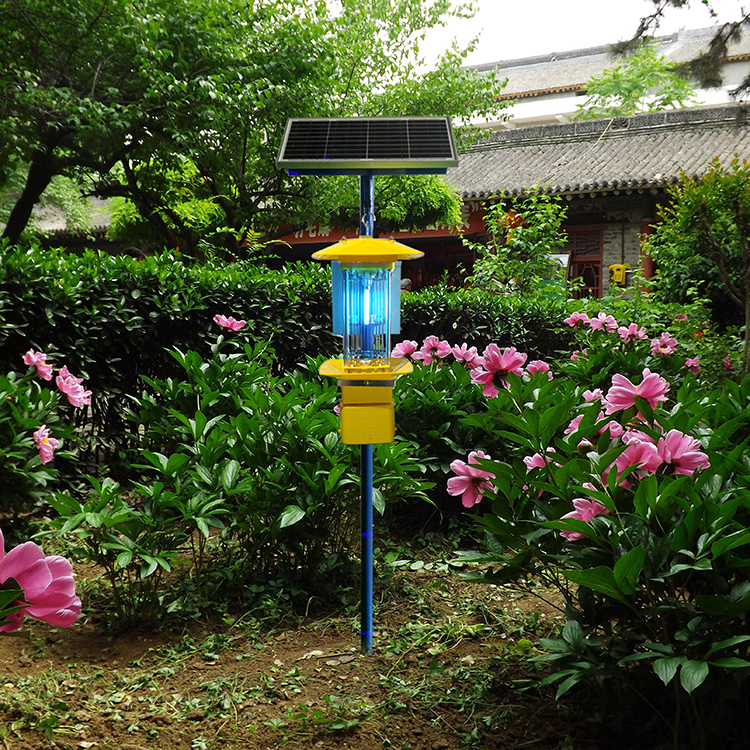 Complete set of solar insect-killing lamp electric shock-type frequency-vibration and mosquito-killing lamp outdoor insect-killing lamp lured moth lamp