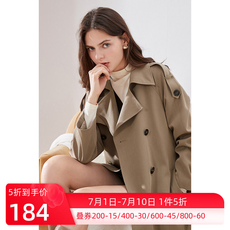 Three-color 2022 spring autumn new double-row button with long version of wind clothes commuter temperament small subcoat large coat loose woman