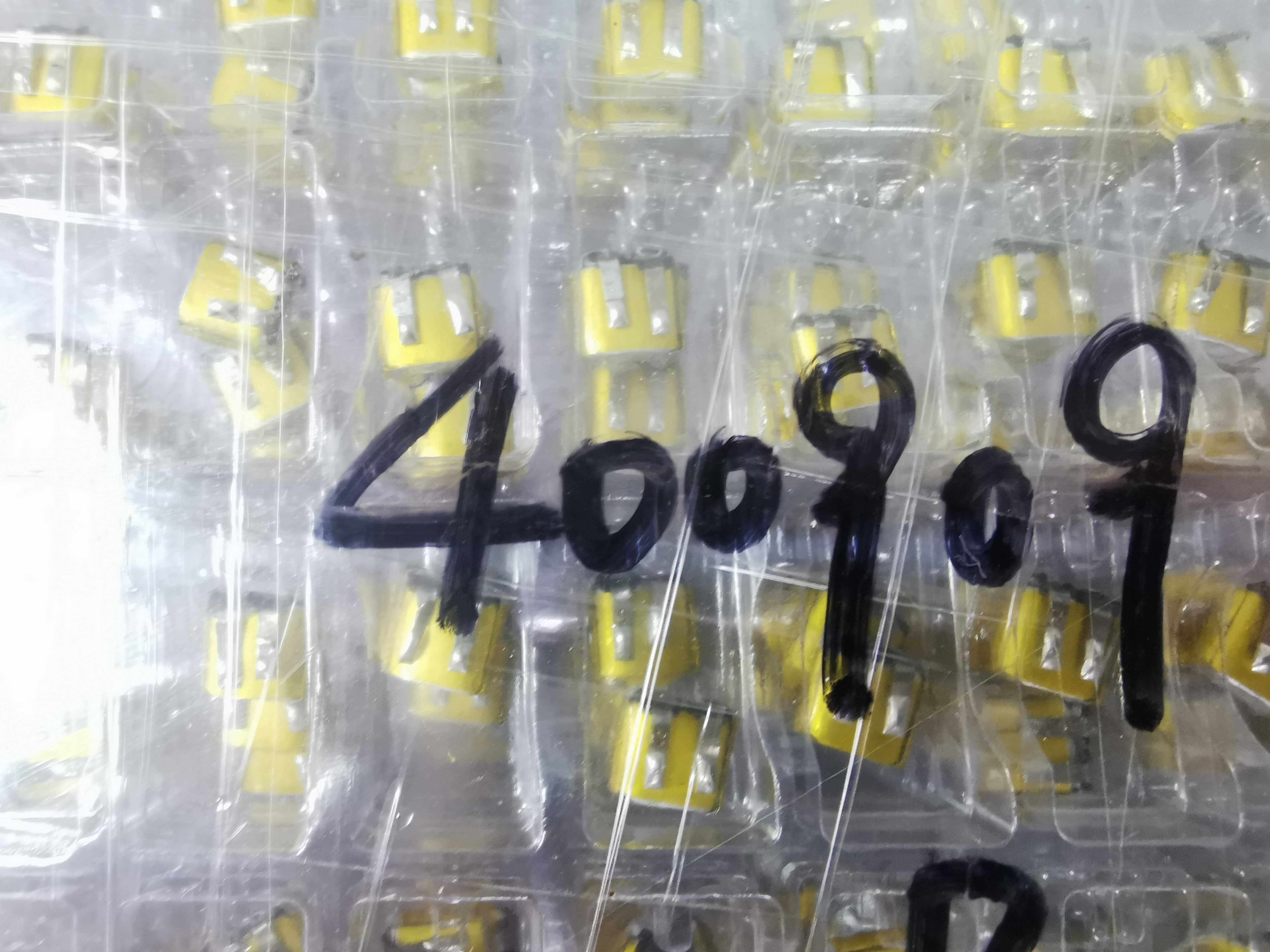 Small volume lithium battery 400909 30mAh wireless TWS Bluetooth headphone rechargeable battery i7 i8 i9 i10