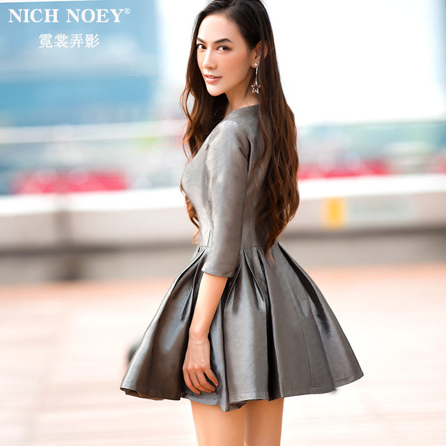 Dress Spring 2024 New Women's Midi Skirt Slim Fit A-Line Skirt Hepburn Small Fragrance Style High Waisted Puff Skirt