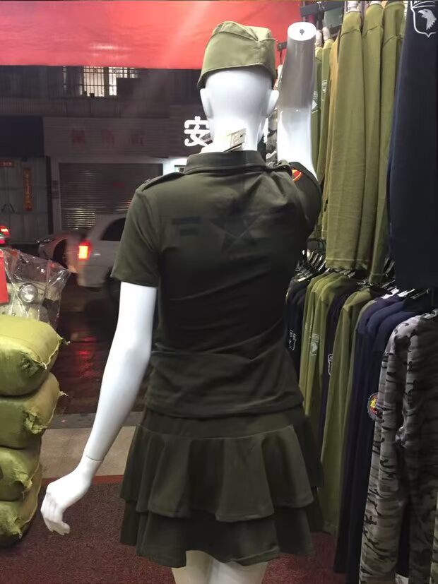 2019 mới mùa đông và mùa đông thủy thủ khiêu vũ quần áo ngắn tay áo thun nữ màu xanh lá cây thêu năm sao màu đen nửa tay nửa đỏ - Quần áo ngoài trời áo thể thao có cổ